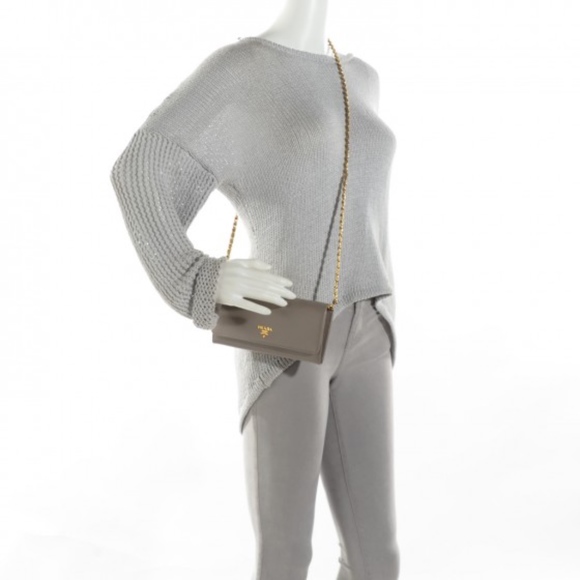 ❤️SOLD❤️ PRADA Saffiano Metal Chain Wallet Gray - Picture 8 of 8